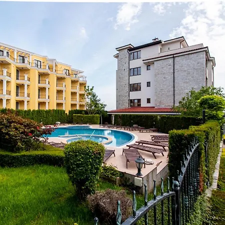 아파트 Апартамент Лукс Св.Влас На Първа Линия В Комплекс Casa Real